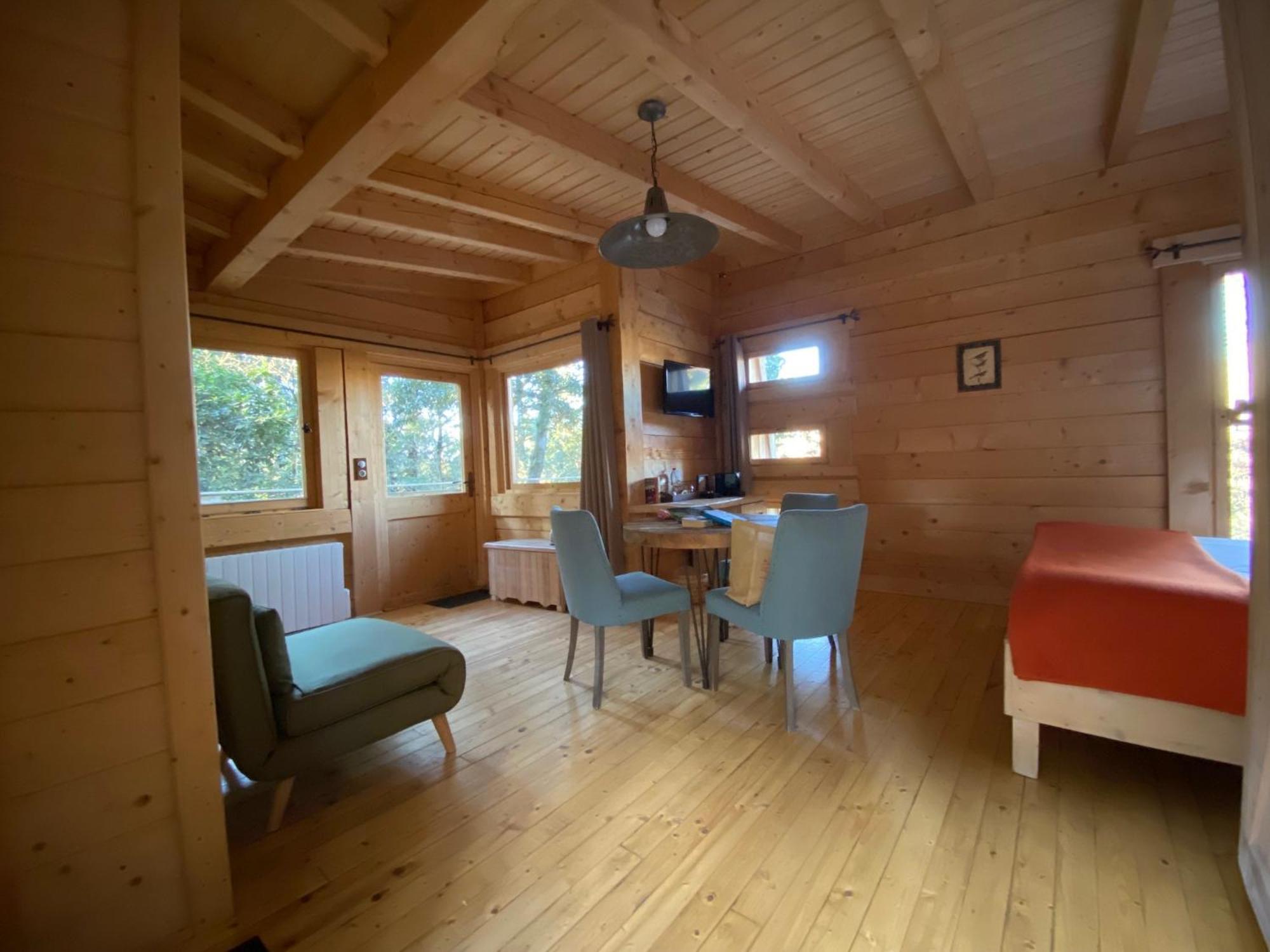 Les Cabanes Dans Les Bois Logis Hotel Villedubert Екстериор снимка