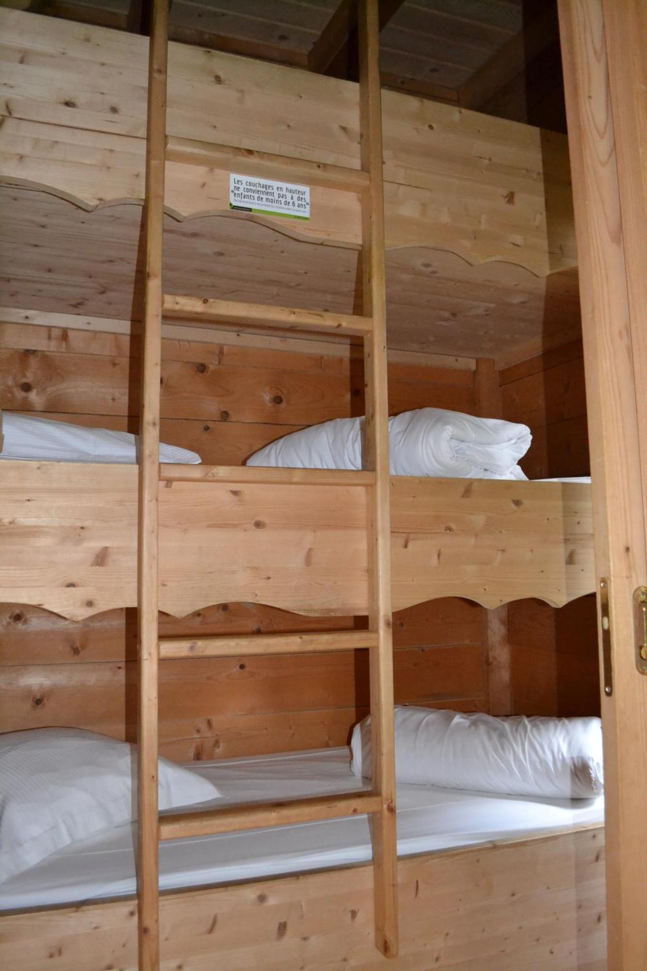 Les Cabanes Dans Les Bois Logis Hotel Villedubert Екстериор снимка