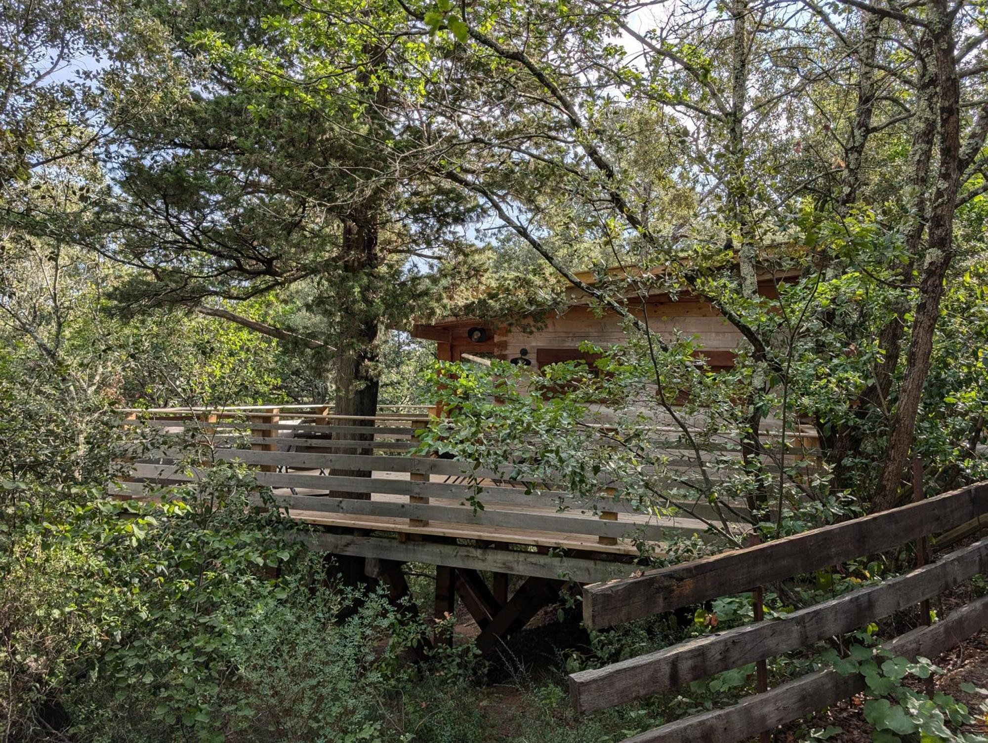 Les Cabanes Dans Les Bois Logis Hotel Villedubert Екстериор снимка