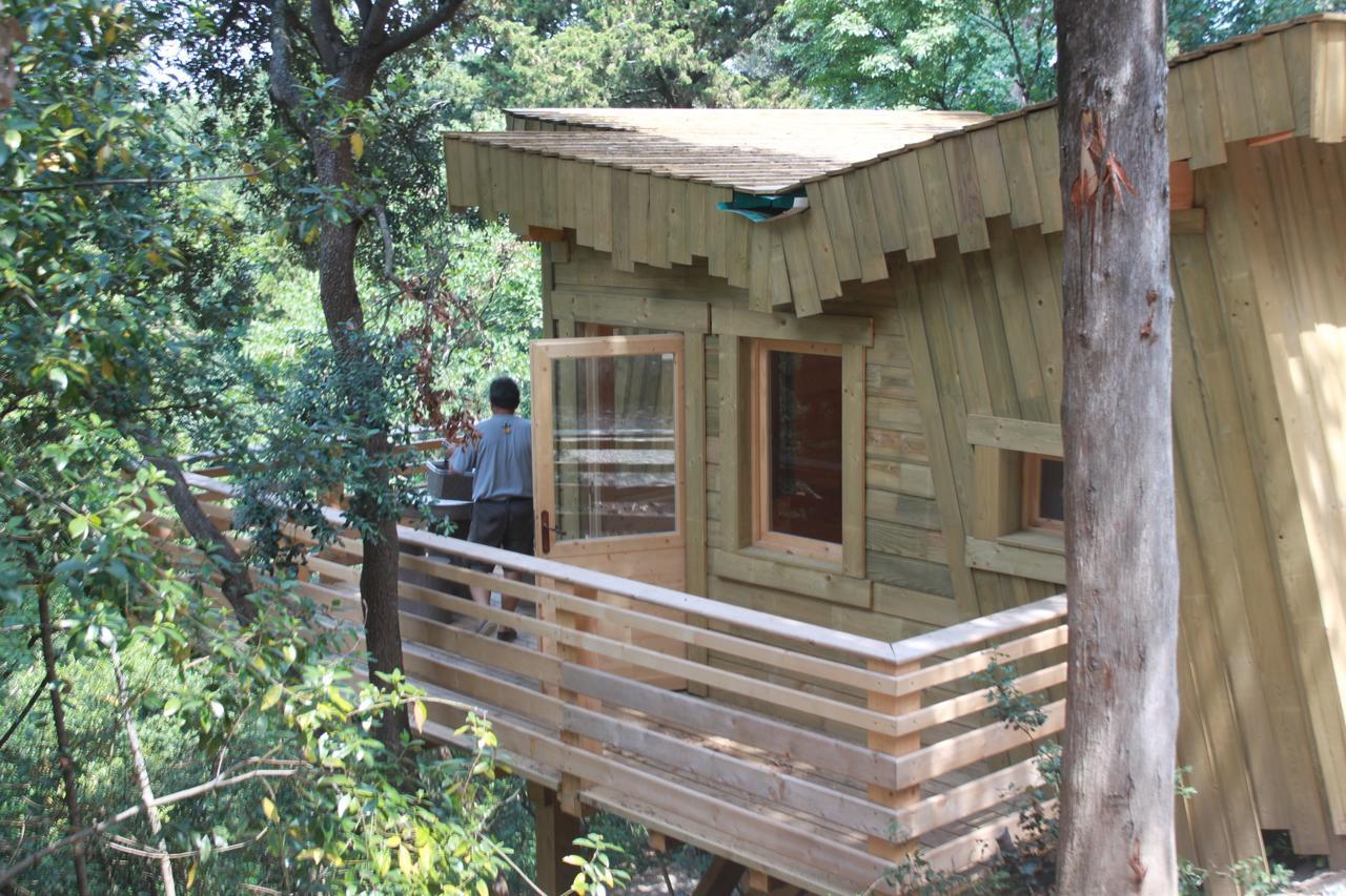 Les Cabanes Dans Les Bois Logis Hotel Villedubert Стая снимка