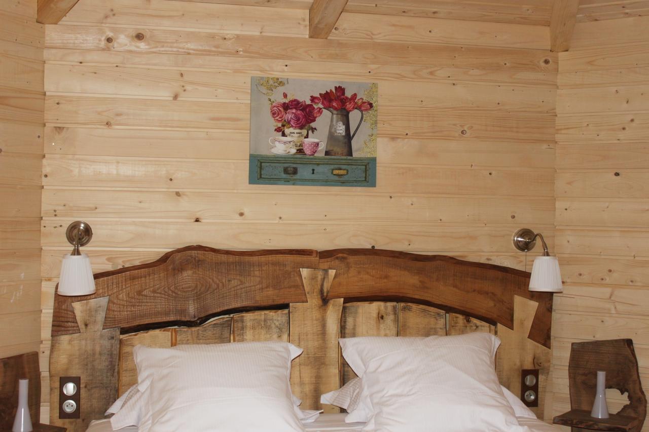 Les Cabanes Dans Les Bois Logis Hotel Villedubert Стая снимка