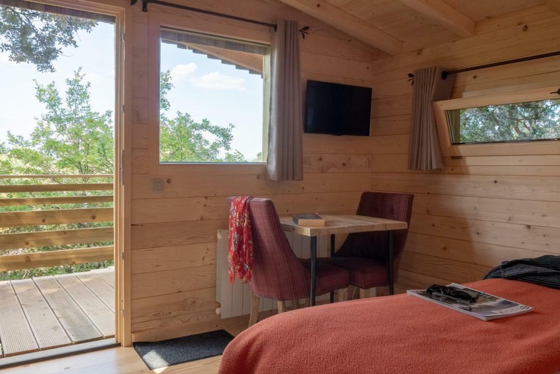 Les Cabanes Dans Les Bois Logis Hotel Villedubert Екстериор снимка